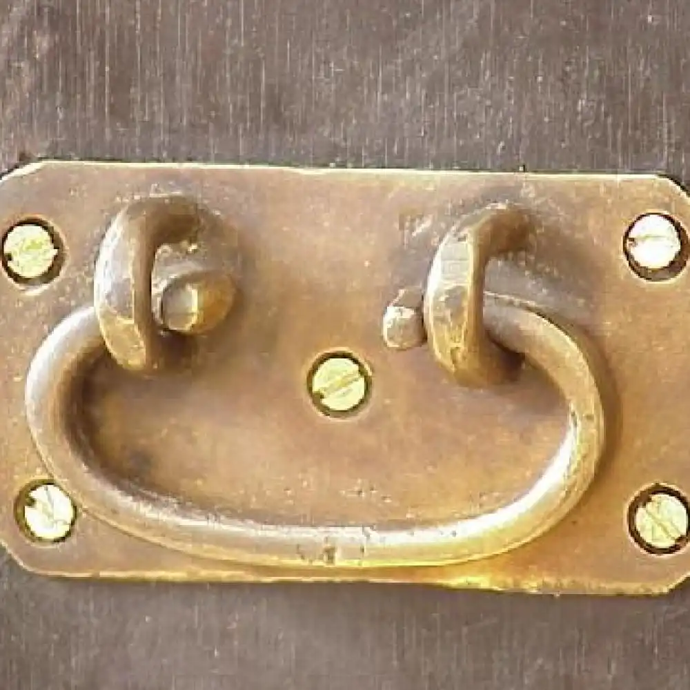 Handle 003