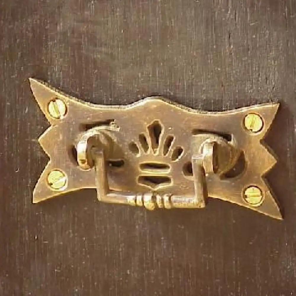 Handle 008