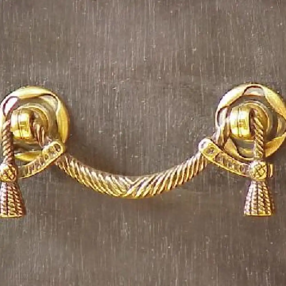 Handle 015