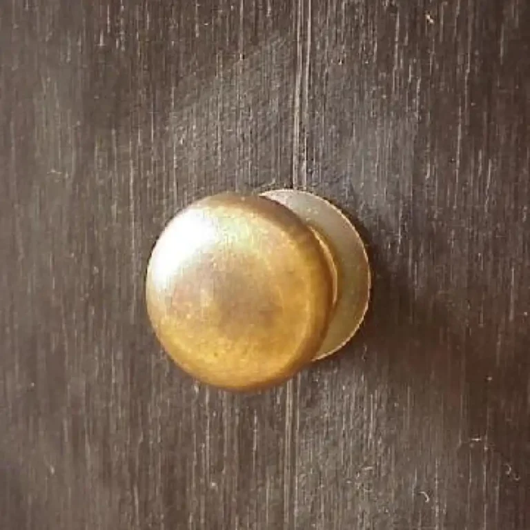 handle 028