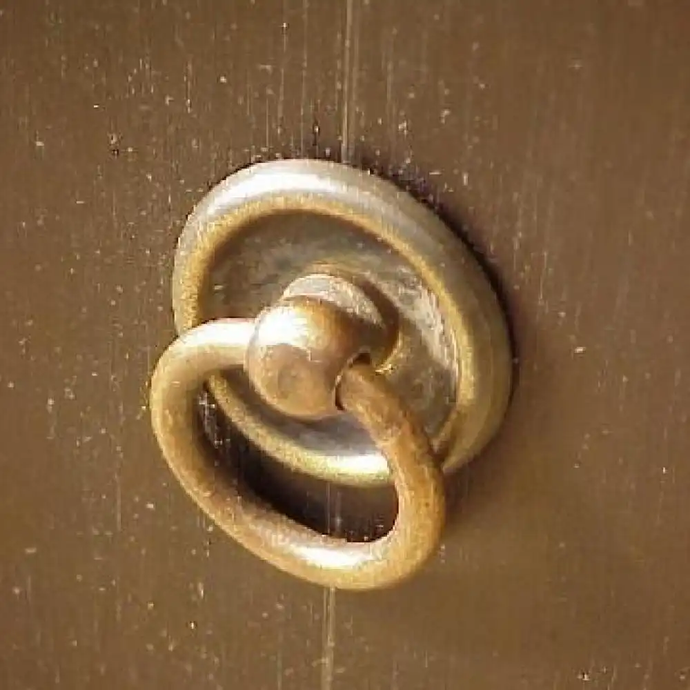 Handle 036