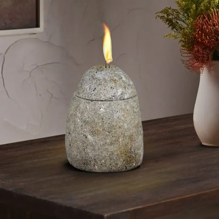 lampu teplok batu besar