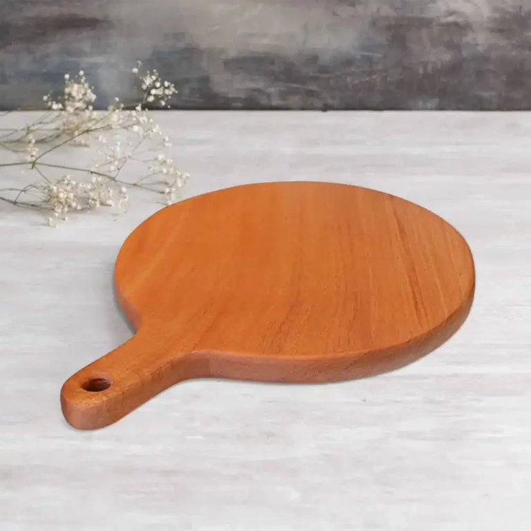 round cutting board with handle