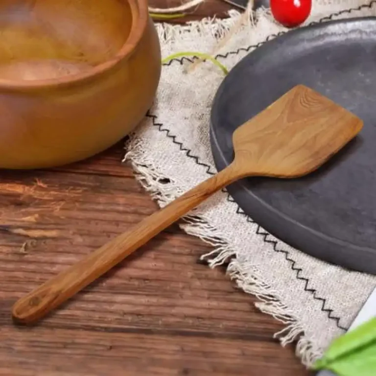 spatula kayu