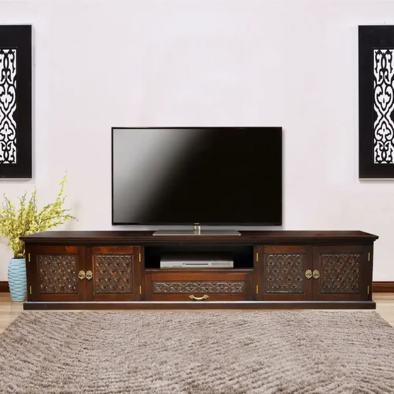 tv board wood carving